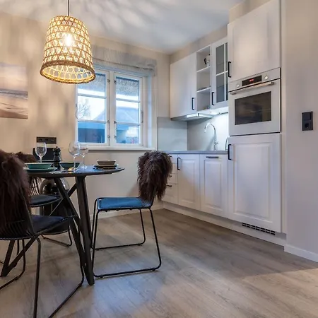 1 Apartment
